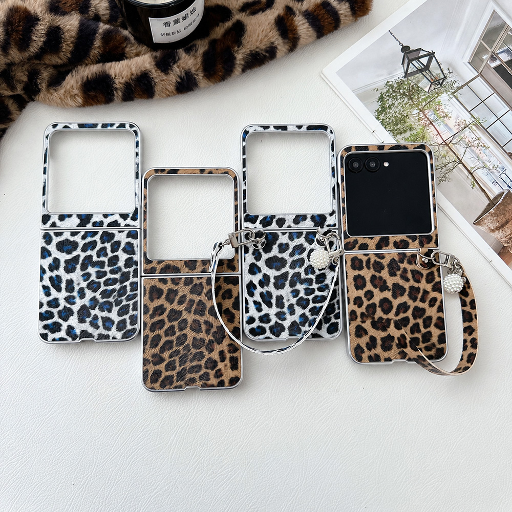 Camera Wrist Strap - Leopar Baskılı Katlanabilir Kapaklı Telefon Kılıfı